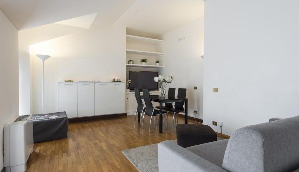 Milan Royal Suites - Centro Cadorna ภายนอก รูปภาพ