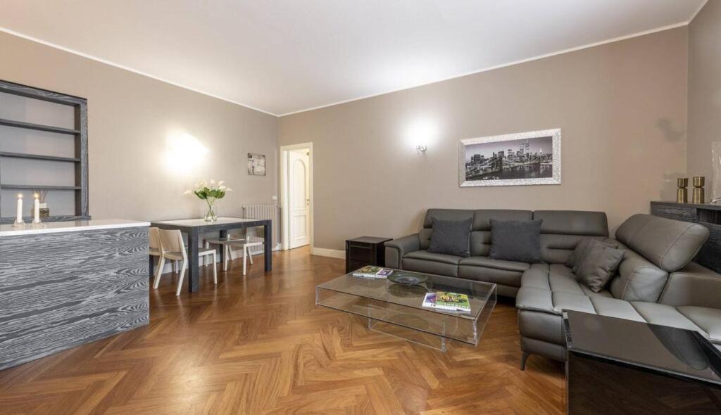 Milan Royal Suites - Centro Cadorna ภายนอก รูปภาพ
